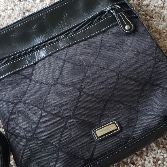 🌷🌷Nine West Crossbody🌷🌷 - Picture 3 of 3